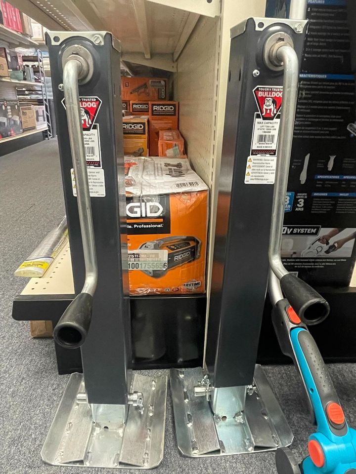 Bulldog 10,000 lb Load Capacity Square Jack