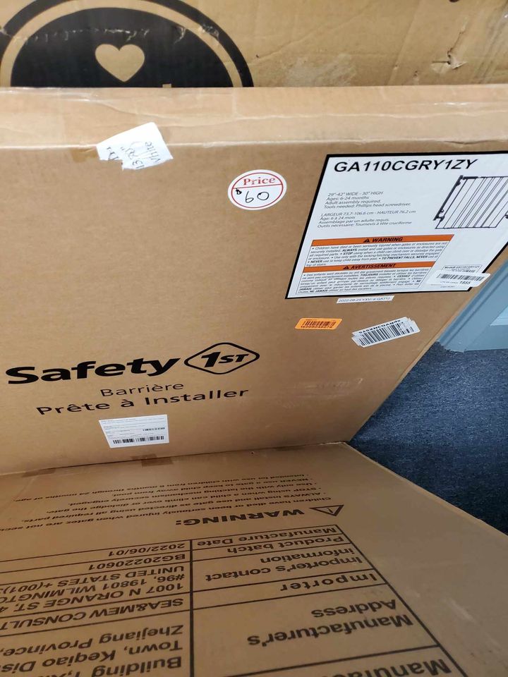 29-42" Wide Safety 1st Baby Gate
