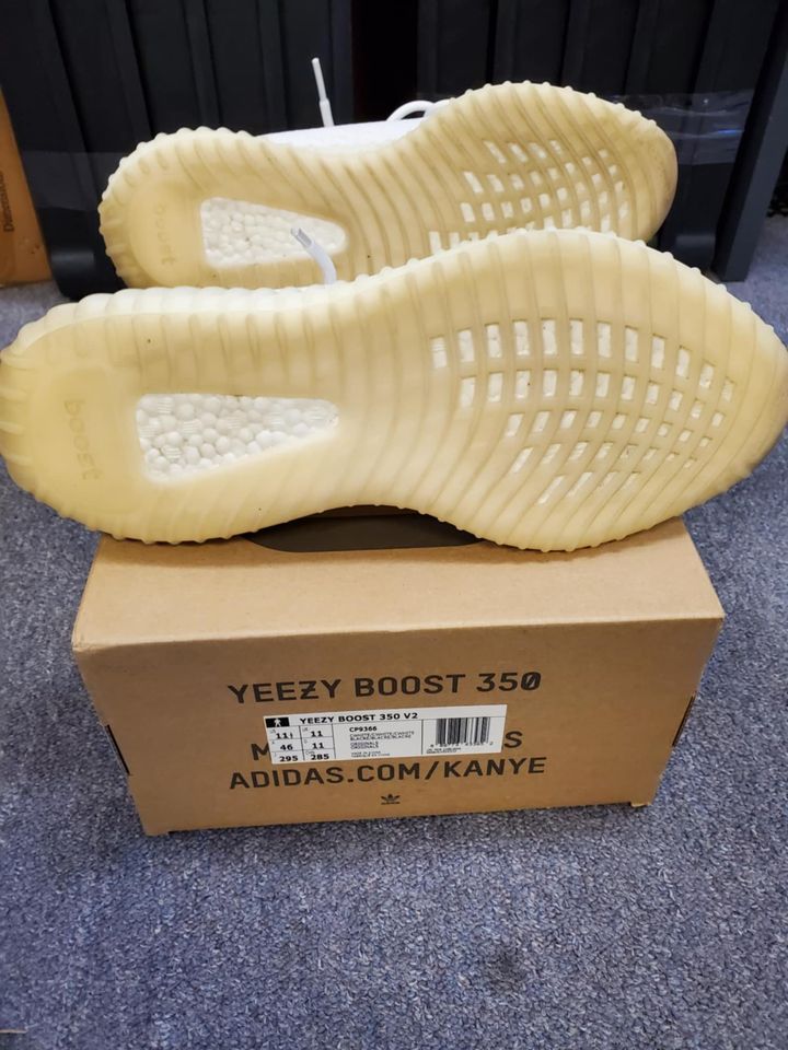 Yeezy 350 V2 - Triple White/Cream White 2017 - Size 11.5