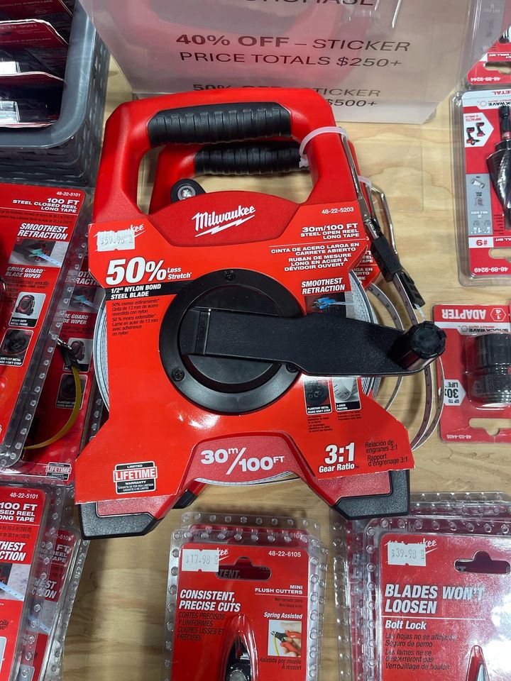 Milwaukee 100' Open Reel Long Tape / 100' Closed Reel Long Tape Measure