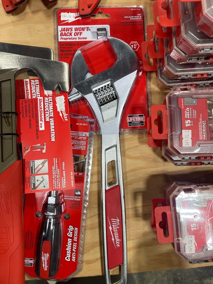 Milwaukee 15" Adjustable Wrench 48-22-7415