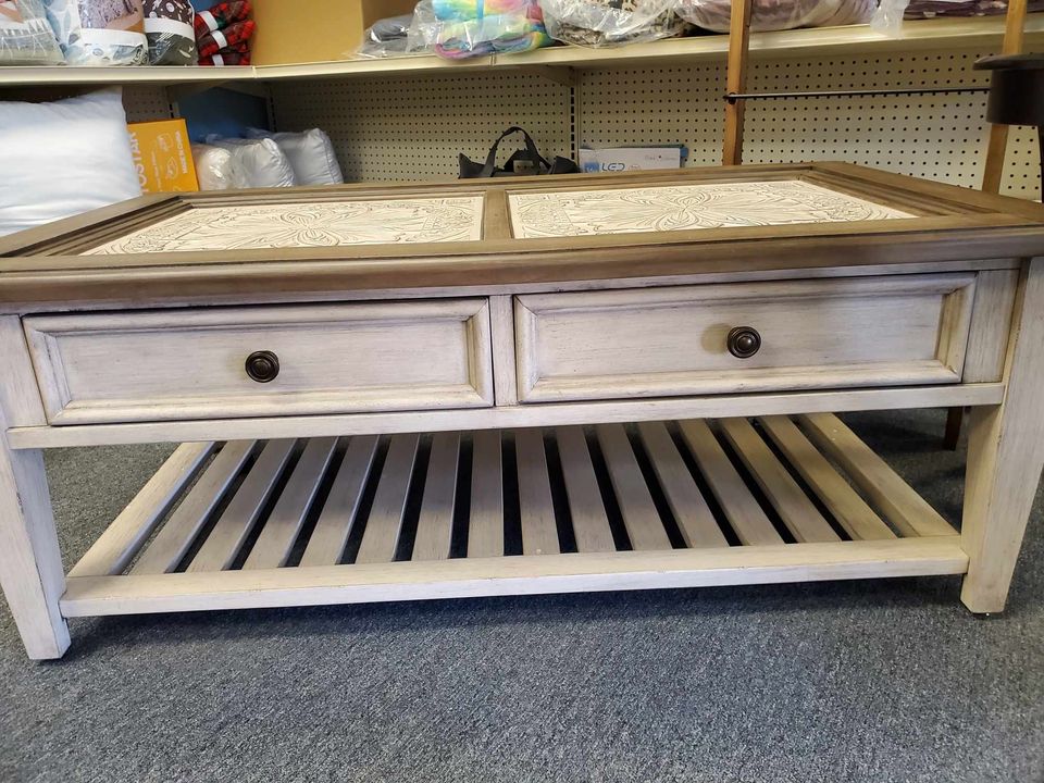 Liberty Furniture - Heartland Coffee Table