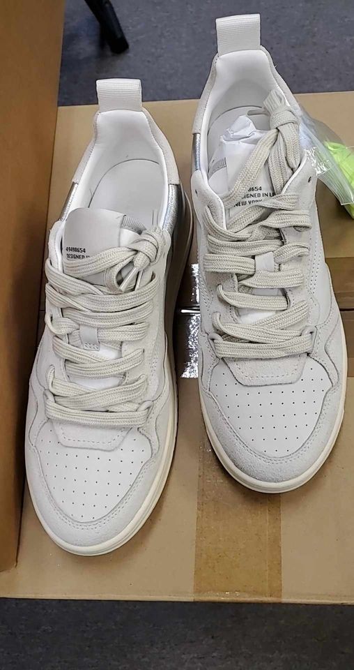 Steve Madden Women's Everlie Sneaker - Size 9.5