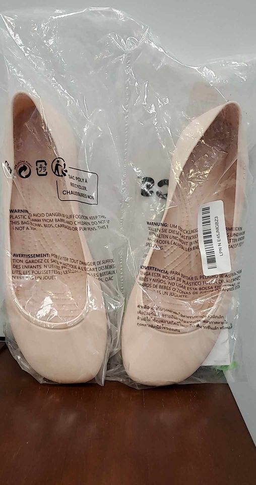 Crocs Brooklyn Flats Ballet Slippers for Women - Size 8