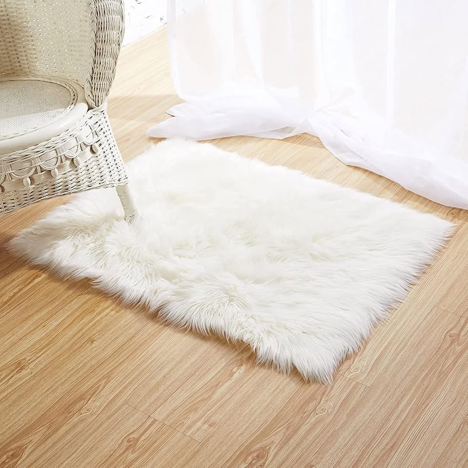 2' x 3' Faux Fur Rug Fluffy Rug White