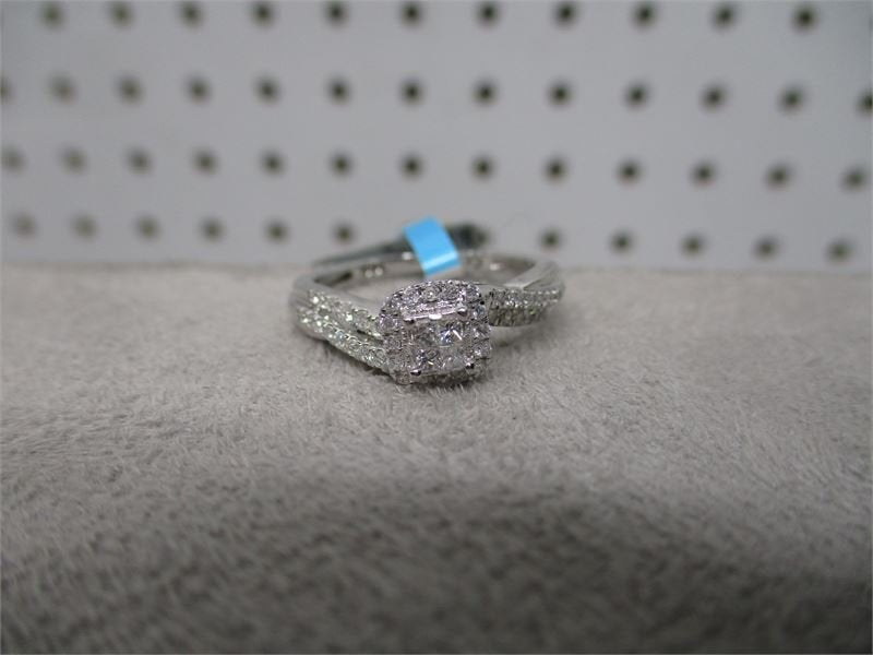 10K White Gold 1/3 CTTW Diamond Ring - Size 7