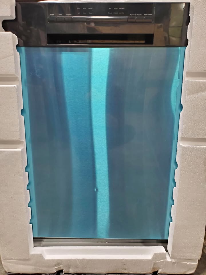 Galanz Dishwasher - Front Control - 24" Stainless Steel