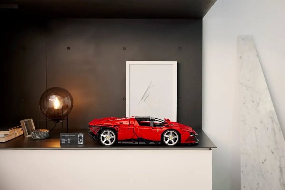 LEGO Technic - Ferrari Daytona SP3 - 42143