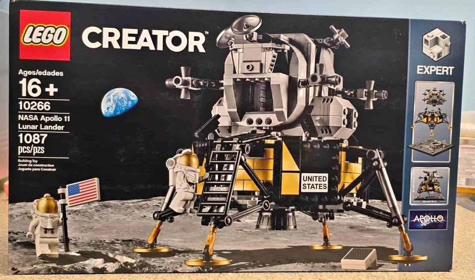 LEGO Creator - NASA Apollo 11 Lunar Lander - 10266